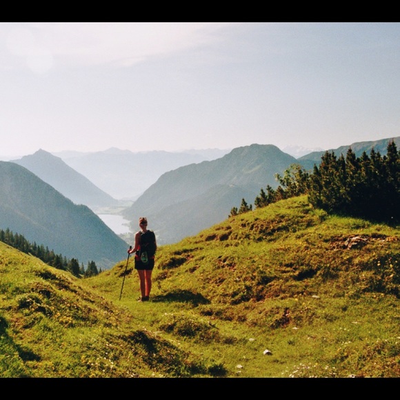 Meet your Posher, Julia - Picture 1 of 1